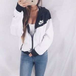 Nike Women’s Windbreaker
